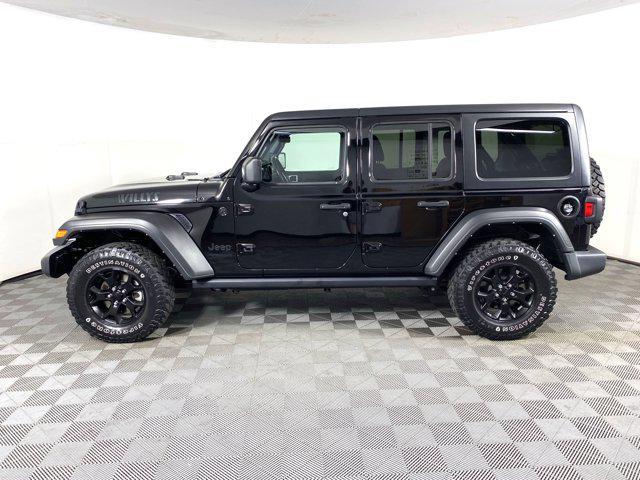 Photo of 2022 Black Clearcoat Jeep Wrangler