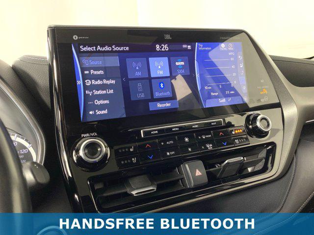 Photo of 2020 Blizzard Pearl Toyota Highlander