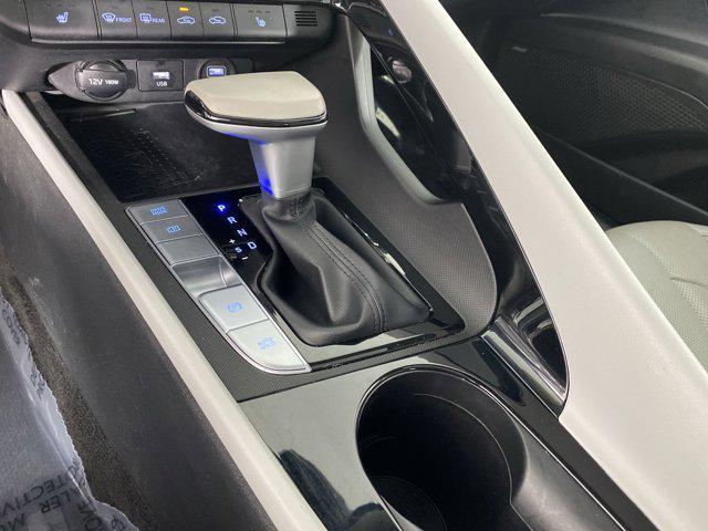 Photo of 2021 Phantom Black Hyundai ELANTRA
