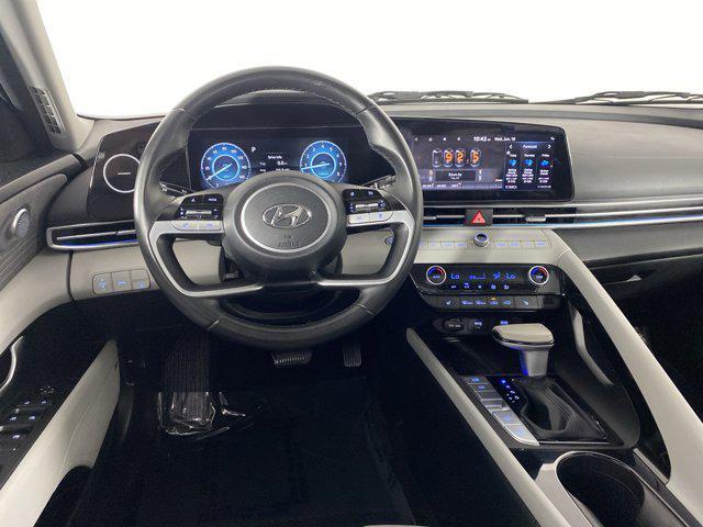 Photo of 2021 Phantom Black Hyundai ELANTRA