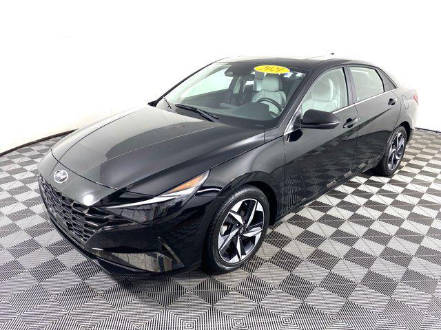 Photo of 2021 Phantom Black Hyundai ELANTRA