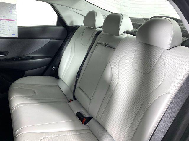 Photo of 2021 Phantom Black Hyundai ELANTRA