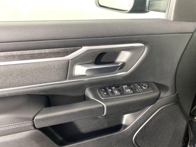 Photo of 2020 Diamond Black Crystal Pearl RAM 1500