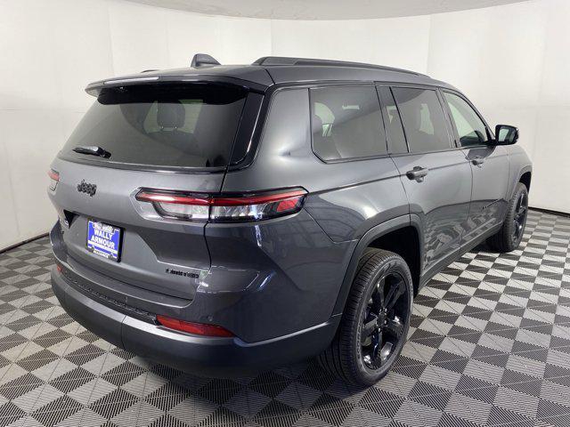 Photo of 2025 Baltic Gray Metallic Clearcoat Jeep Grand Cherokee L
