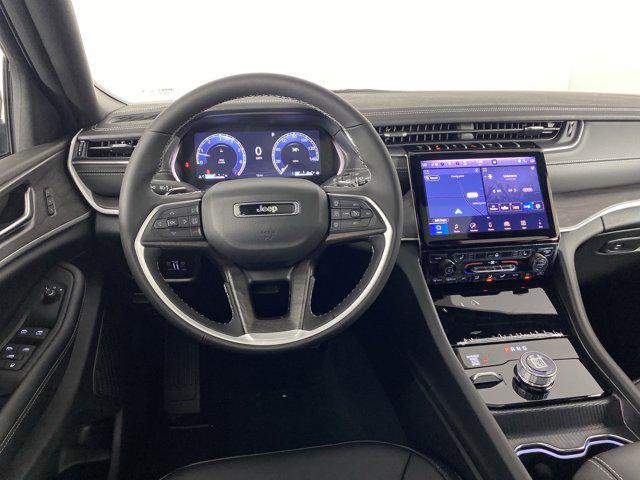 Photo of 2025 Baltic Gray Metallic Clearcoat Jeep Grand Cherokee L