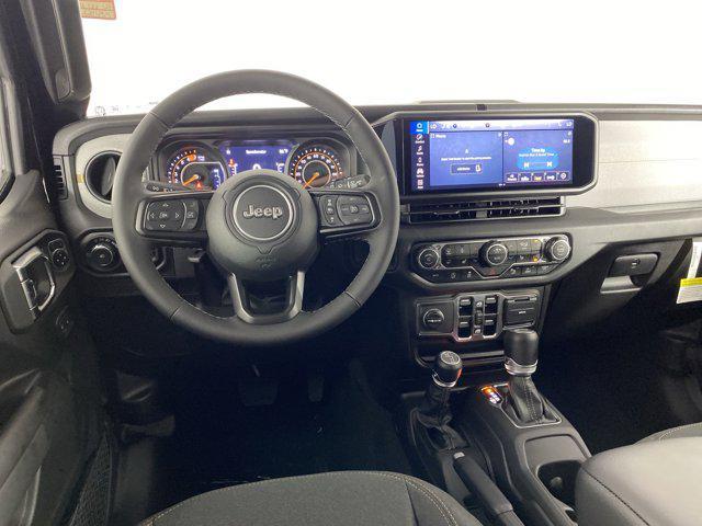 Photo of 2025 Black Clearcoat Jeep Wrangler