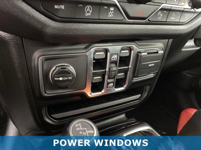 Photo of 2025 Black Clearcoat Jeep Wrangler