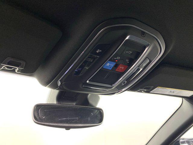 Photo of 2024 Diamond Black Crystal Pearlcoat Jeep Grand Cherokee L