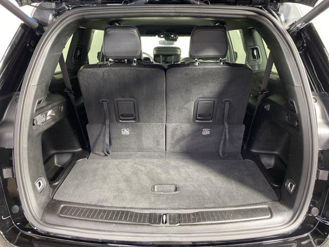 Photo of 2024 Diamond Black Crystal Pearlcoat Jeep Grand Cherokee L