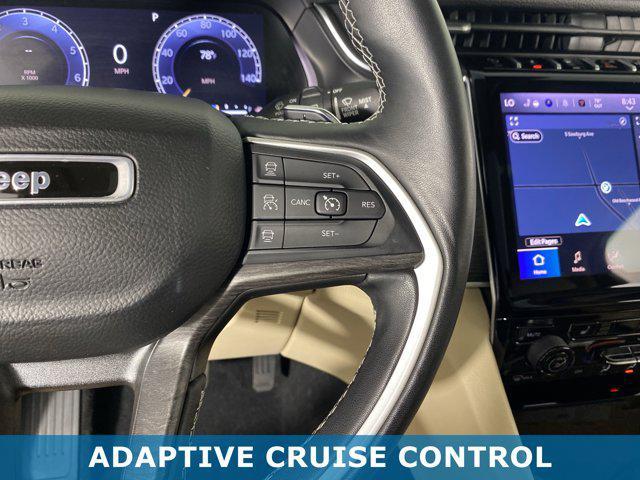 Photo of 2022 Diamond Black Crystal Pearlcoat Jeep Grand Cherokee