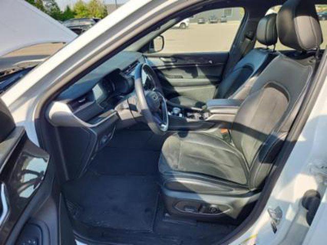 Photo of 2022 Bright White Clearcoat Jeep Grand Cherokee L