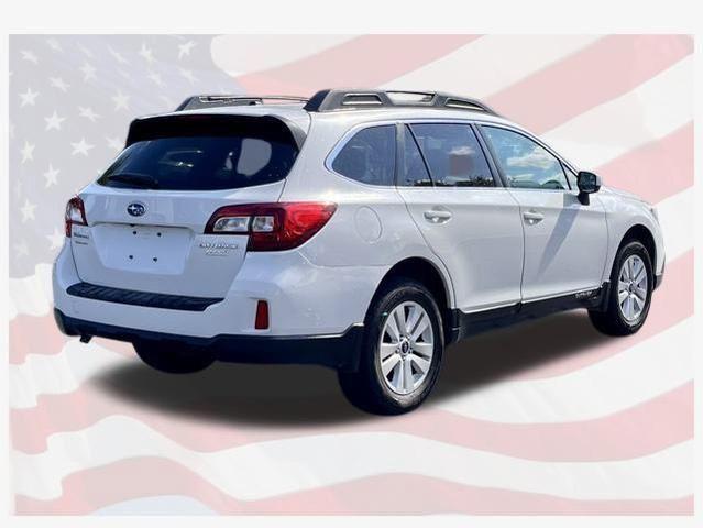 Photo of 2015 Crystal White Pearl Subaru Outback