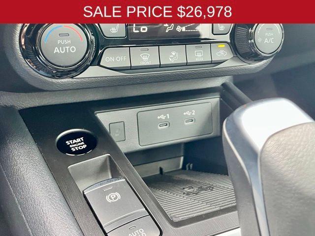 Photo of 2026 Gun Metallic Nissan Kicks