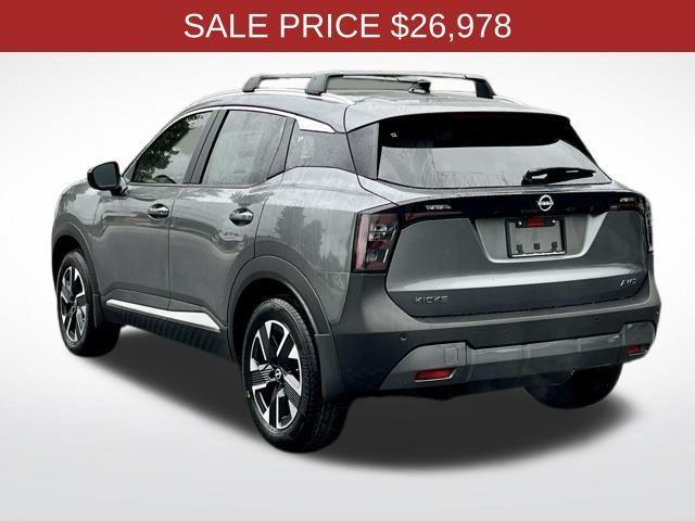 Photo of 2026 Gun Metallic Nissan Kicks