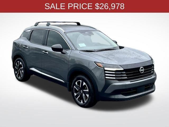 Photo of 2026 Gun Metallic Nissan Kicks