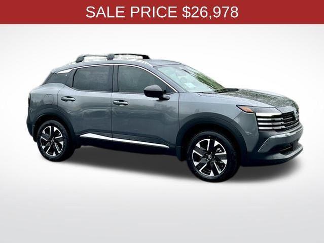 Photo of 2026 Gun Metallic Nissan Kicks