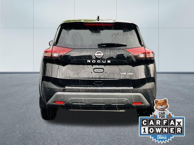 Photo of 2023 Super Black Nissan Rogue