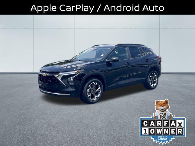 Photo of 2024 Mosaic Black Metallic Chevrolet Trax