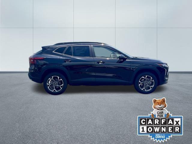 Photo of 2024 Mosaic Black Metallic Chevrolet Trax