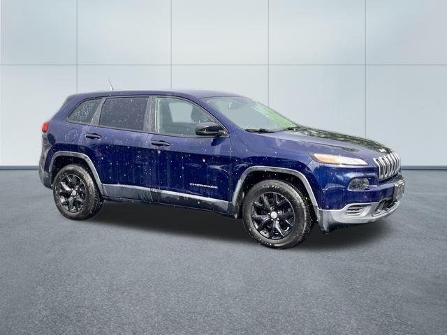Photo of 2014 True Blue Pearlcoat Jeep Cherokee