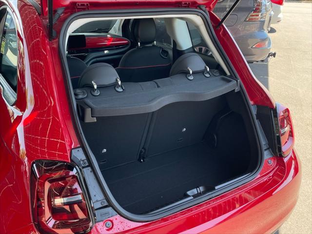 Photo of 2024 Red by (Red) FIAT 500e