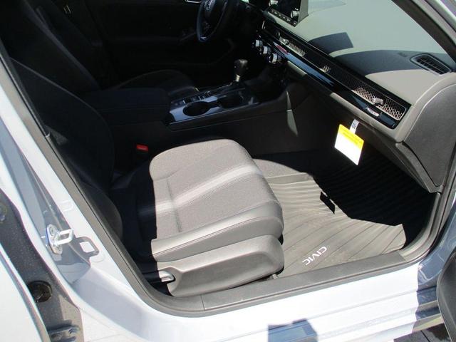 Photo of 2026 Urban Gray Pearl Honda Civic