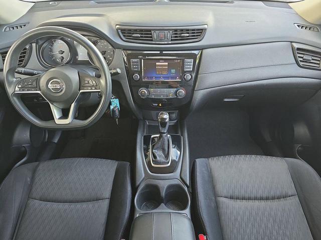 Photo of 2018 Brilliant Silver Nissan Rogue