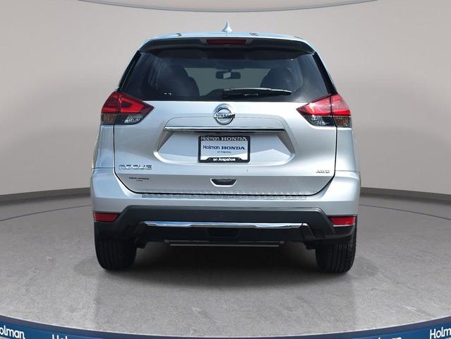 Photo of 2018 Brilliant Silver Nissan Rogue