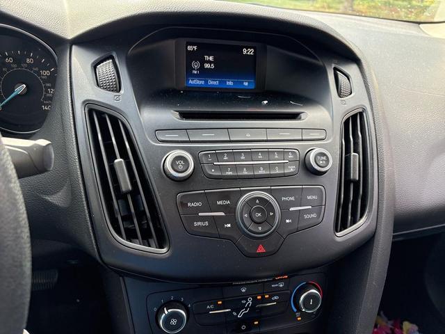Photo of 2016 MAGNETIC Ford Focus