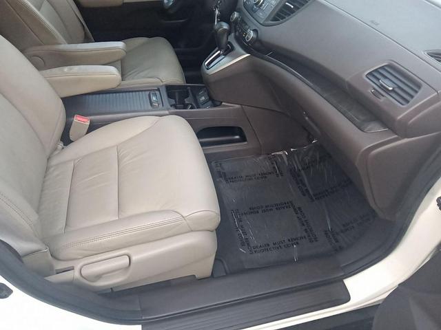 Photo of 2014 White Diamond Pearl Honda CR-V