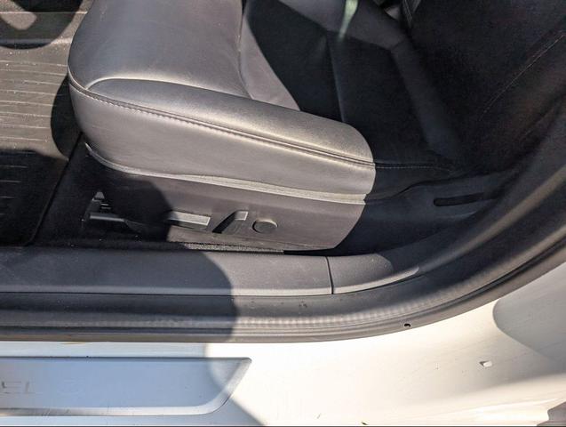 Photo of 2020 Pearl White Multi-Coat Tesla Model 3