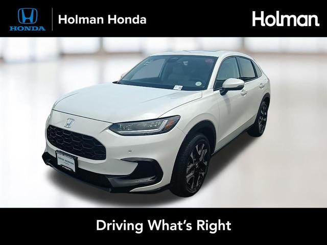 Photo of 2026 Platinum White Pearl Honda HR-V