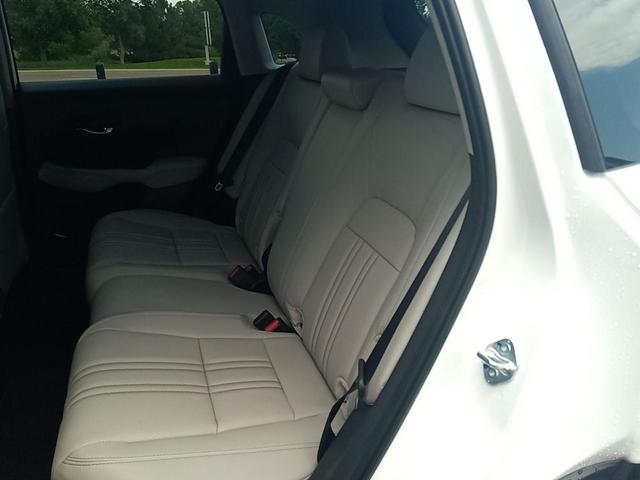 Photo of 2026 Platinum White Pearl Honda HR-V