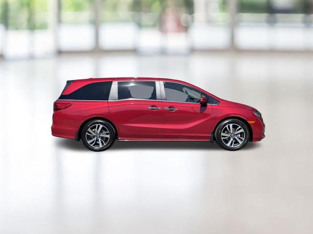 Photo of 2024 Radiant Red Metallic II Honda Odyssey
