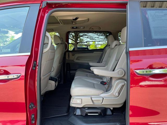 Photo of 2024 Radiant Red Metallic II Honda Odyssey