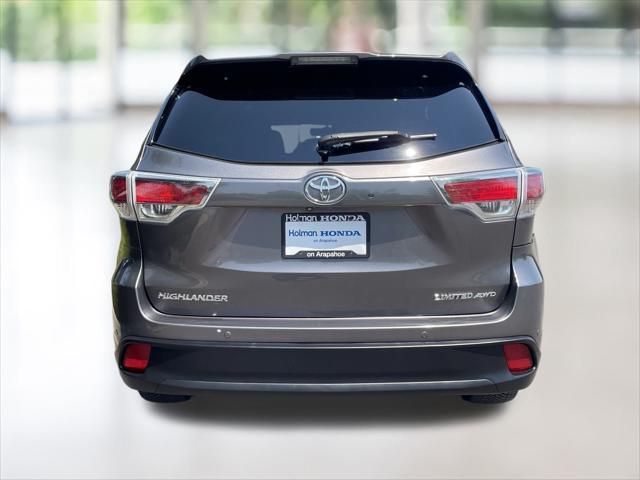 Photo of 2015 Predawn Gray Mica Toyota Highlander