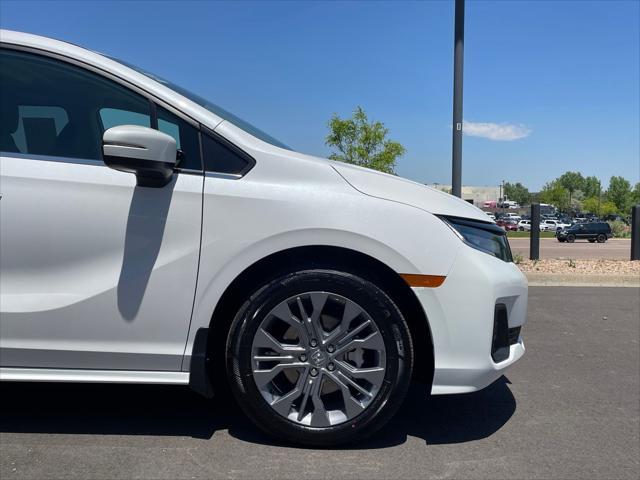 Photo of 2025 Platinum White Pearl Honda Odyssey