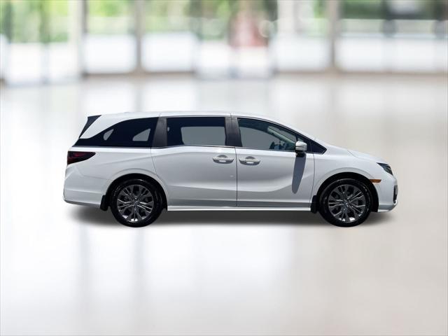 Photo of 2025 Platinum White Pearl Honda Odyssey