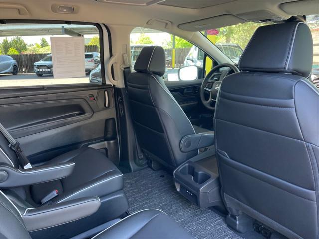 Photo of 2025 Platinum White Pearl Honda Odyssey