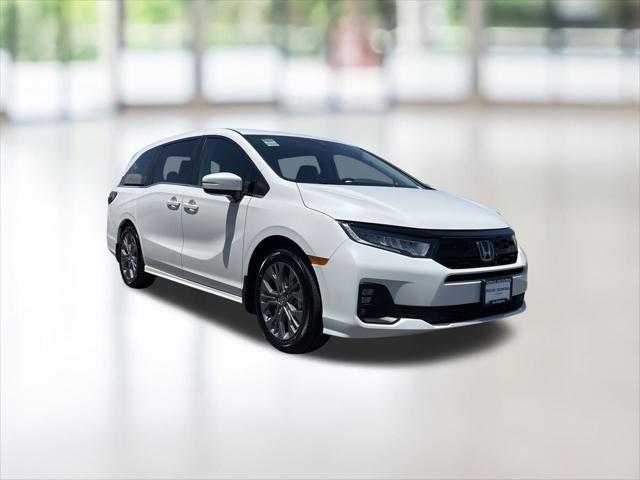 Photo of 2025 Platinum White Pearl Honda Odyssey