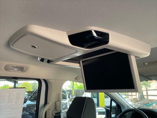 Photo of 2025 Platinum White Pearl Honda Odyssey