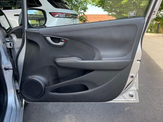 Photo of 2013 Alabaster Silver Metallic Honda Fit