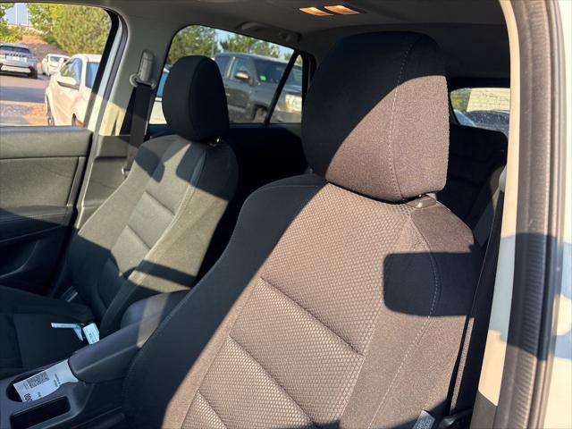 Photo of 2016 Crystal White Pearl Mica Mazda CX-5