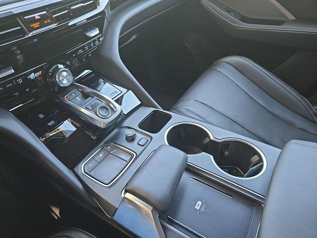 Photo of 2024 Liquid Carbon Metallic Acura MDX