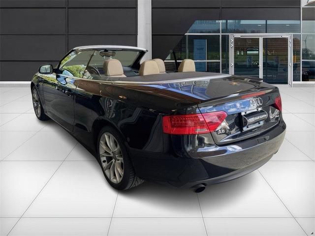 Photo of 2014 Phantom Black Pearl Effect/Black Roof Audi A5