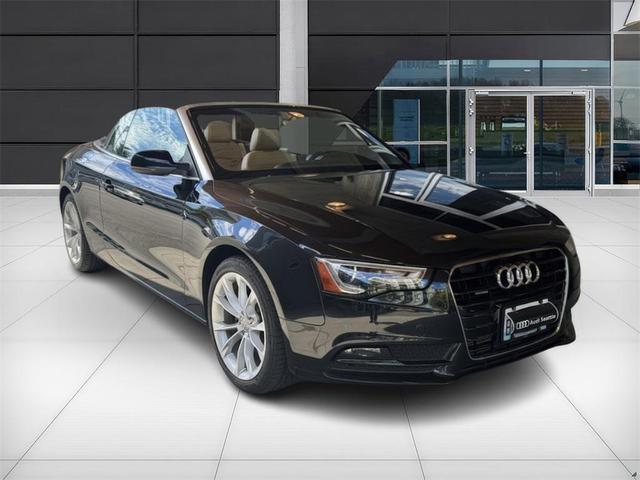 Photo of 2014 Phantom Black Pearl Effect/Black Roof Audi A5