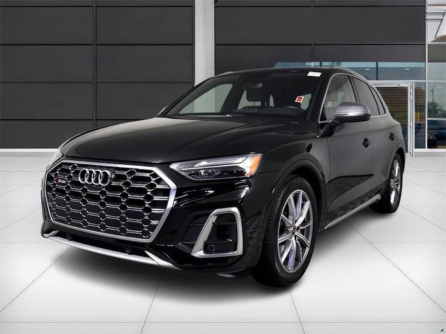 Photo of 2023 Mythos Black Metallic Audi SQ5