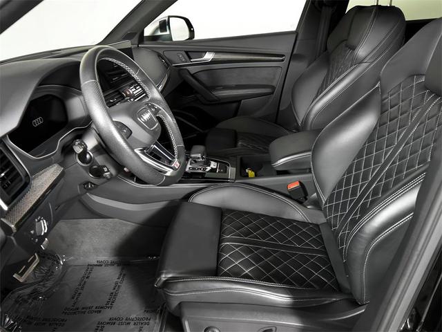 Photo of 2023 Mythos Black Metallic Audi SQ5