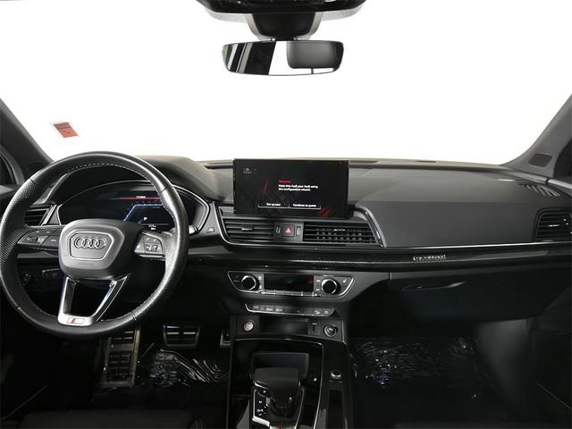 Photo of 2023 Mythos Black Metallic Audi SQ5