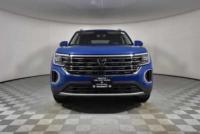 Photo of 2025 Mountain Lake Blue Metallic Volkswagen Atlas